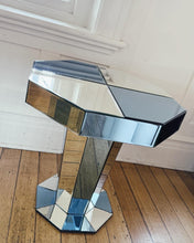 Load image into Gallery viewer, VINTAGE / Deco Mirrored Table &amp; Plinths Setting
