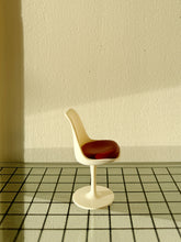 Load image into Gallery viewer, MINIATURES / Tulip Chair - Eero Saarinen
