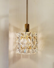 Load image into Gallery viewer, KINKELDEY / Crystal Prism Pendant Light
