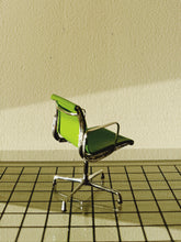 Load image into Gallery viewer, MINIATURES / EA117 Chair - Eames
