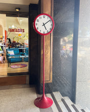 Load image into Gallery viewer, VINTAGE / Tulip Base Big Red Clock
