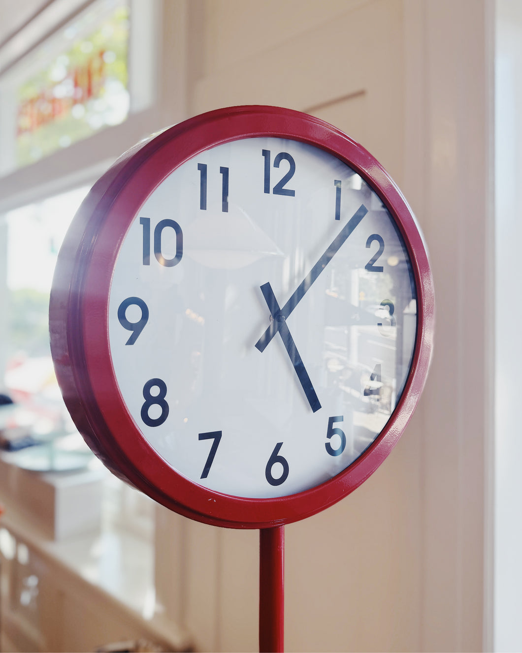 VINTAGE / Tulip Base Big Red Clock