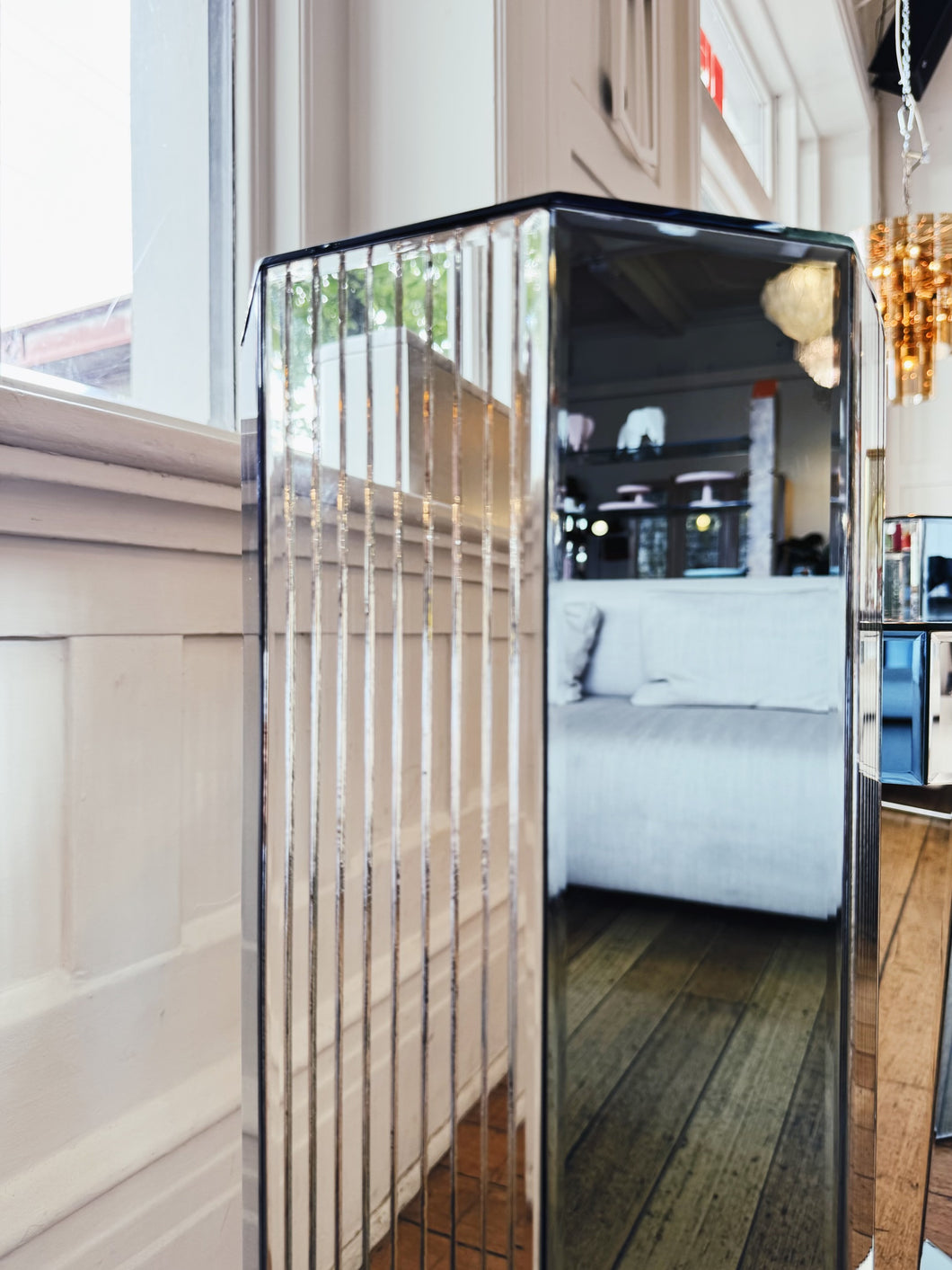 VINTAGE / Deco Mirrored Table & Plinths Setting