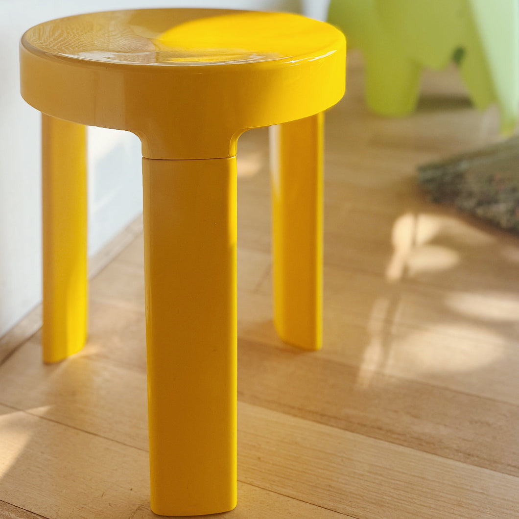 ROYAL DOULTON / Pedigree Trivette Stool