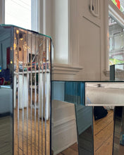 Load image into Gallery viewer, VINTAGE / Deco Mirrored Table &amp; Plinths Setting
