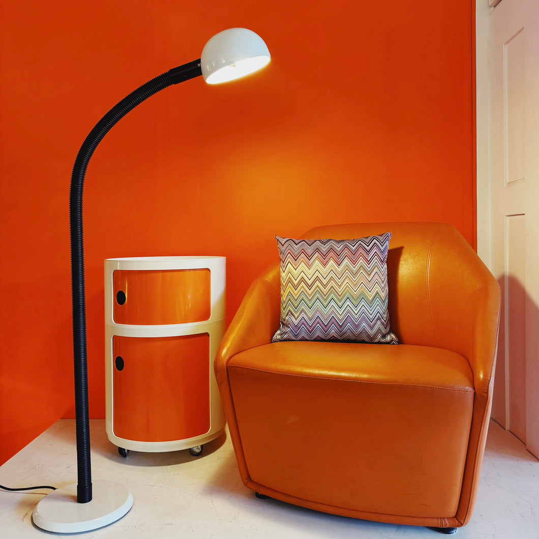 OSLO / 1970s Gooseneck White Floor Lamp