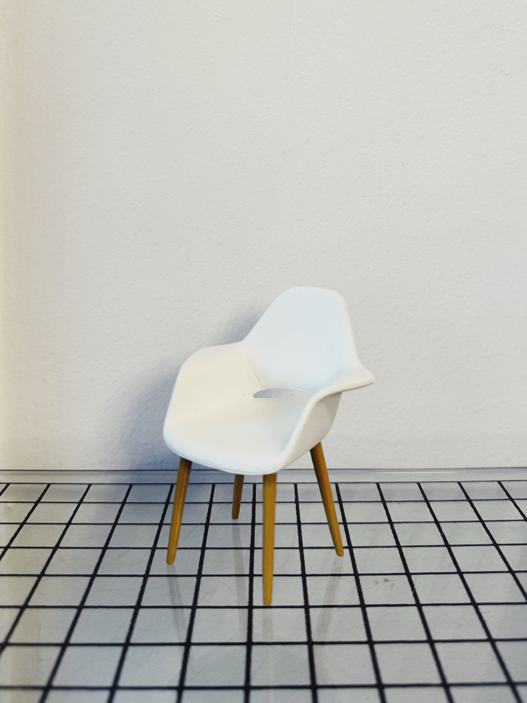 MINIATURES / Artiss Chair - Eames