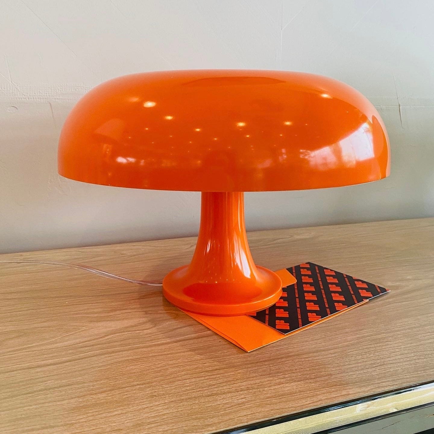 ARTEMIDE lampe de table NESSINO (Orange - Polycarbonate) - Amoble